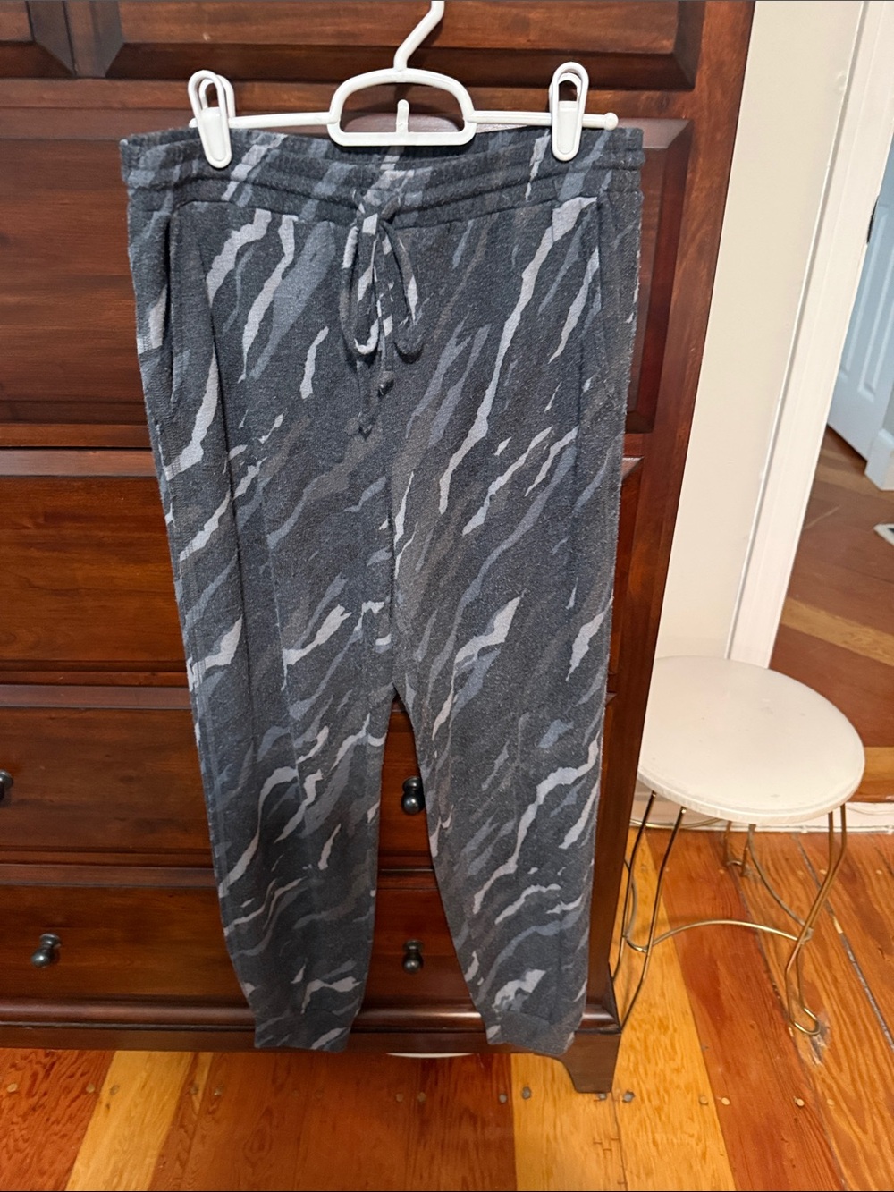 Michael Stars Gray Patterned Drawstring Lounge Pants